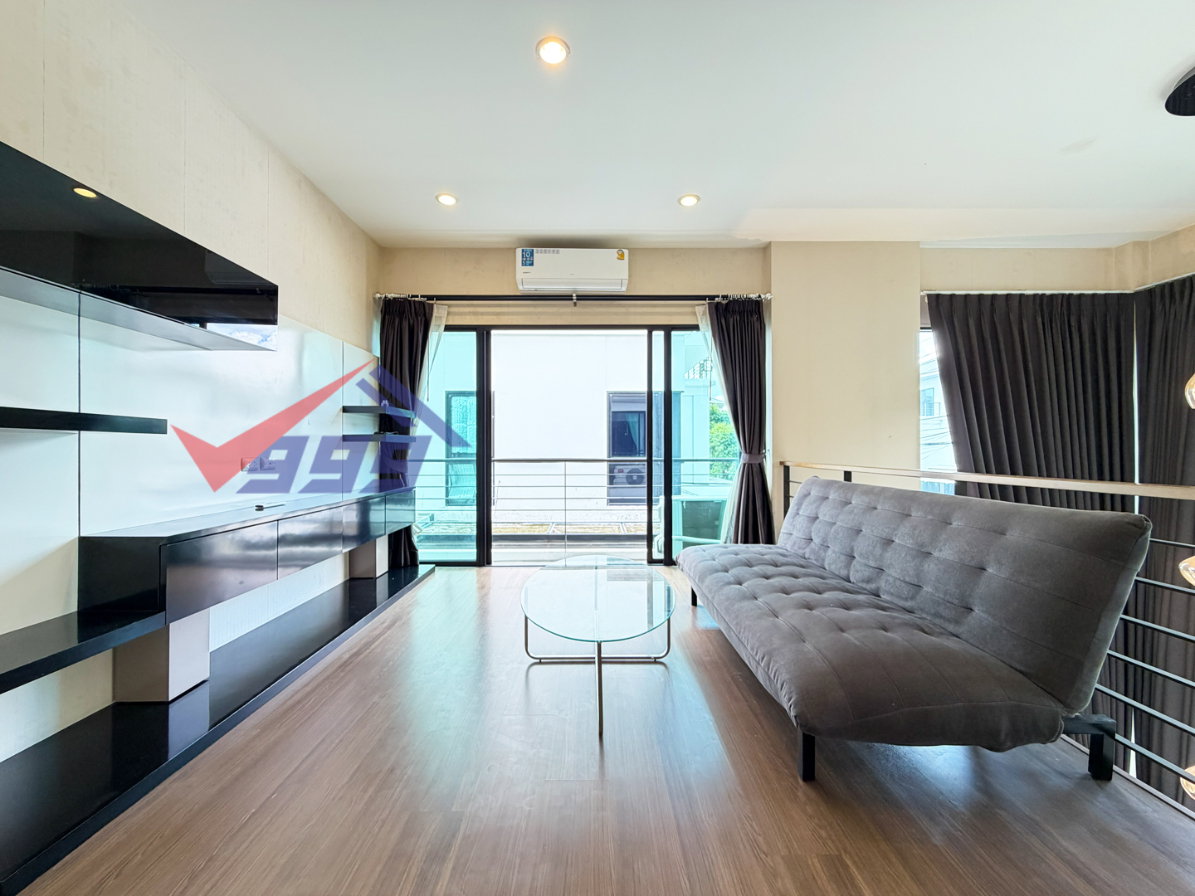 รูป 🏡 ขายบ้าน - บ้านลุมพินี สวนหลวง ร.9 สไตล์ Modern Luxury แปลงมุมส่วนตัวสูง ลมดี แสงเข้าทั่วบ้าน REF. 067HSRK - รูปที่ 14/33