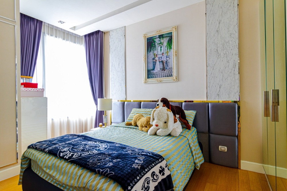 picture Duplex Penthouse Condo, Equinox Phaholyothin, overlooking Vibhavadi Rangsit Road. - 9/20