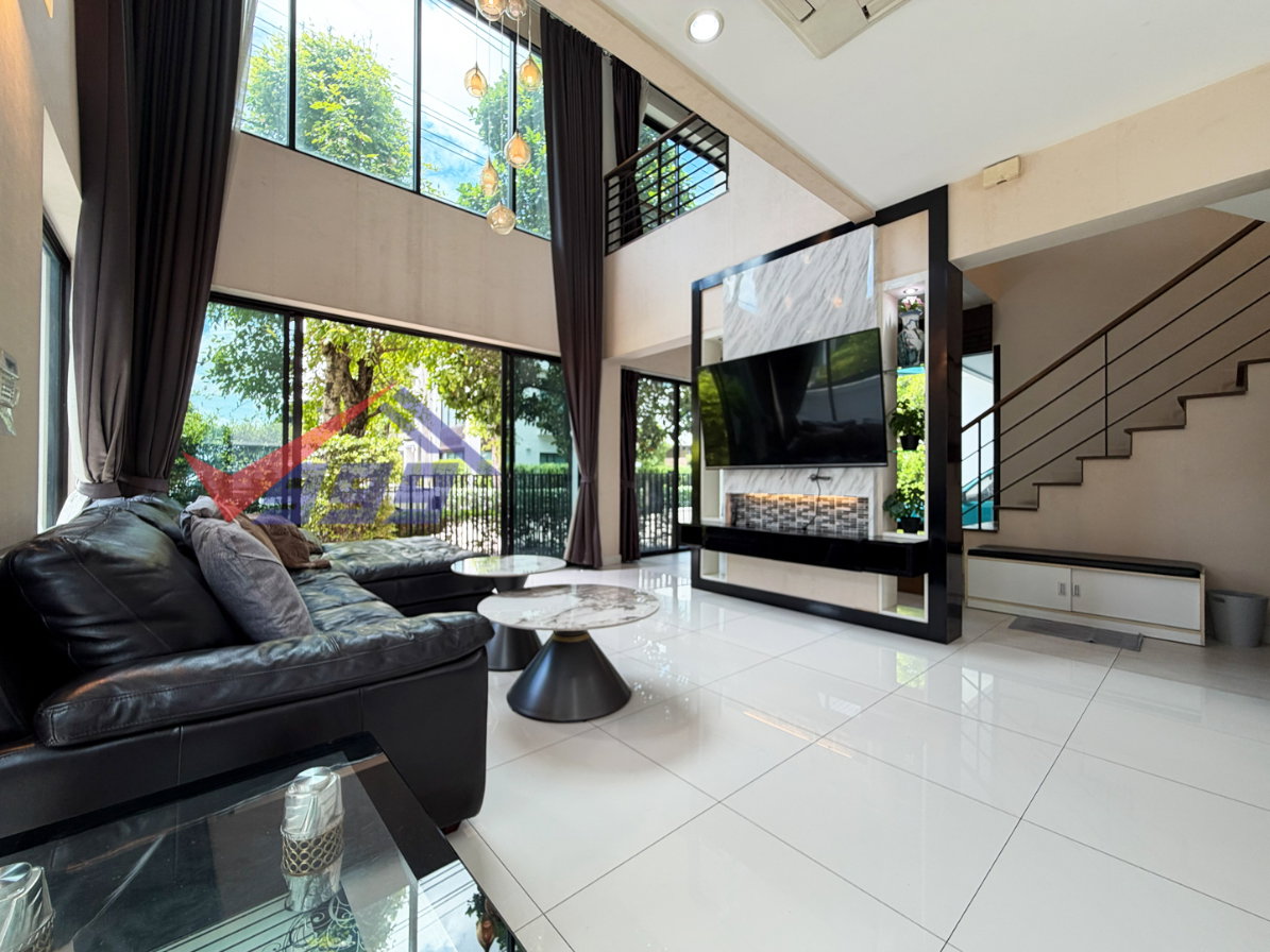 รูป 🏡 ให้เช่าบ้าน - บ้านลุมพินี สวนหลวง ร.9 สไตล์ Modern Luxury แปลงมุมส่วนตัวสูง ลมดี แสงเข้าทั่วบ้าน REF. 067HSRK - รูปที่ 4/32