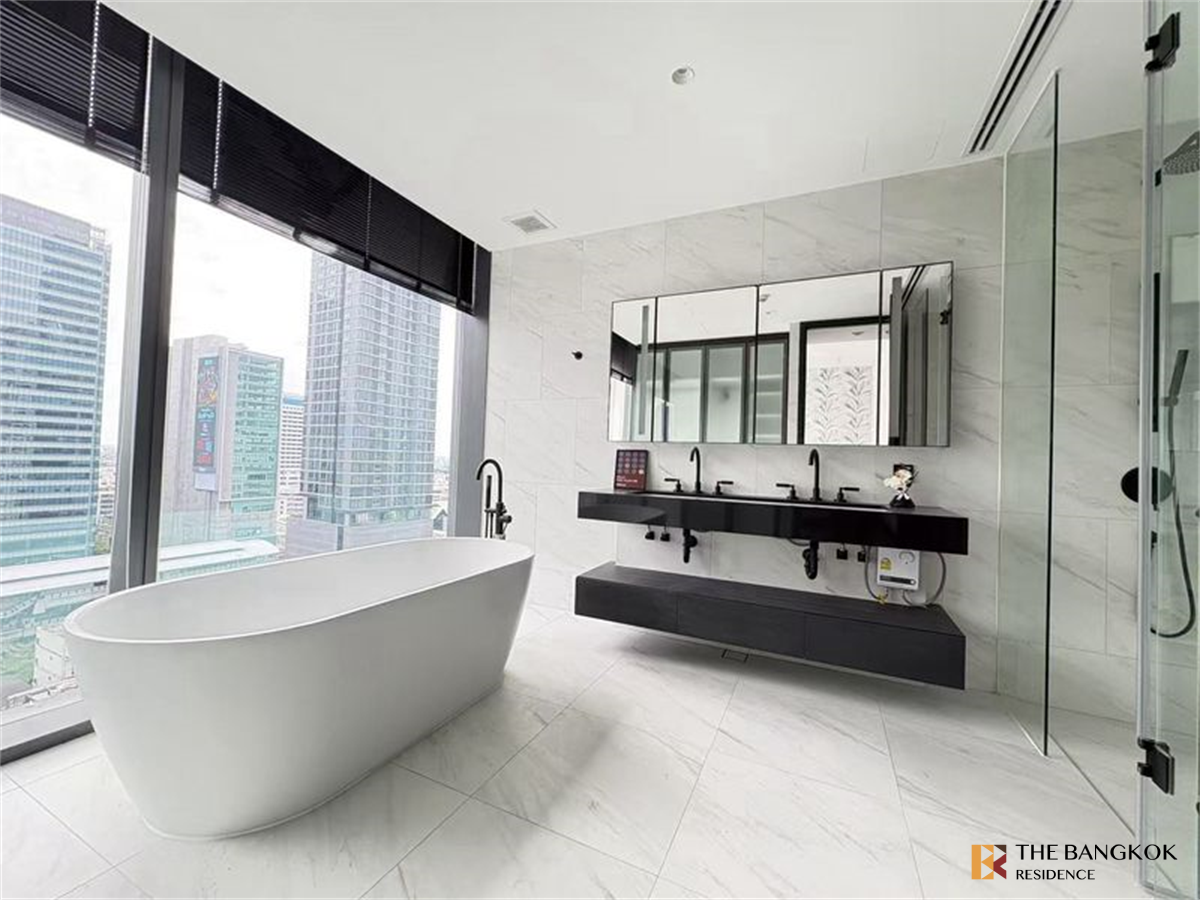 picture Luxury Unit, Ready for You Without the Wait Tait 12 near BTS Saint Louis - 9/10