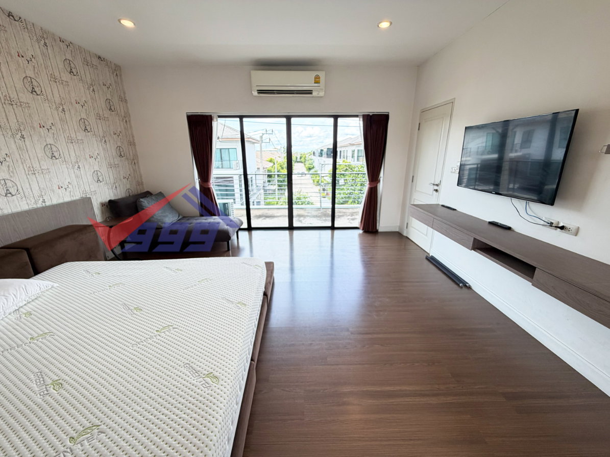 รูป 🏡 ให้เช่าบ้าน - บ้านลุมพินี สวนหลวง ร.9 สไตล์ Modern Luxury แปลงมุมส่วนตัวสูง ลมดี แสงเข้าทั่วบ้าน REF. 067HSRK - รูปที่ 24/32