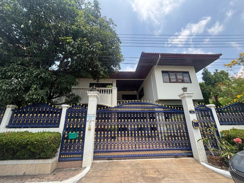 ขายบ้าน Baan Phakamas/บ้านผกามาศ (E6906028) ID Line : @condo101