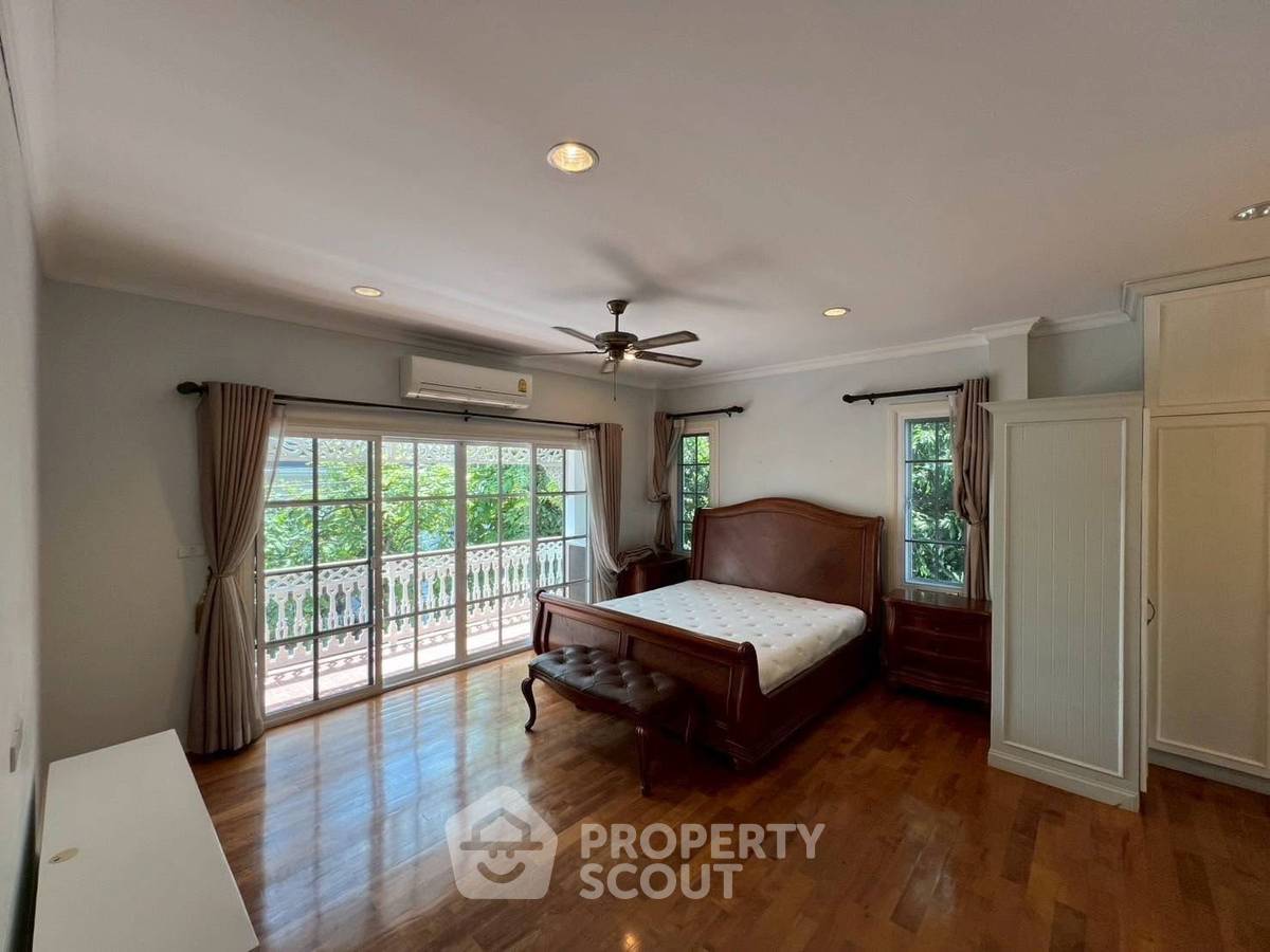 picture 4-BR House near BTS Nana (ID 2997928) - 11/17