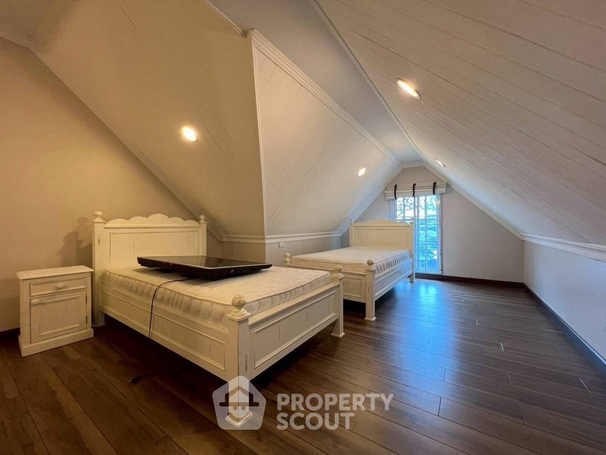picture 4-BR House near BTS Nana (ID 2997928) - 7/17