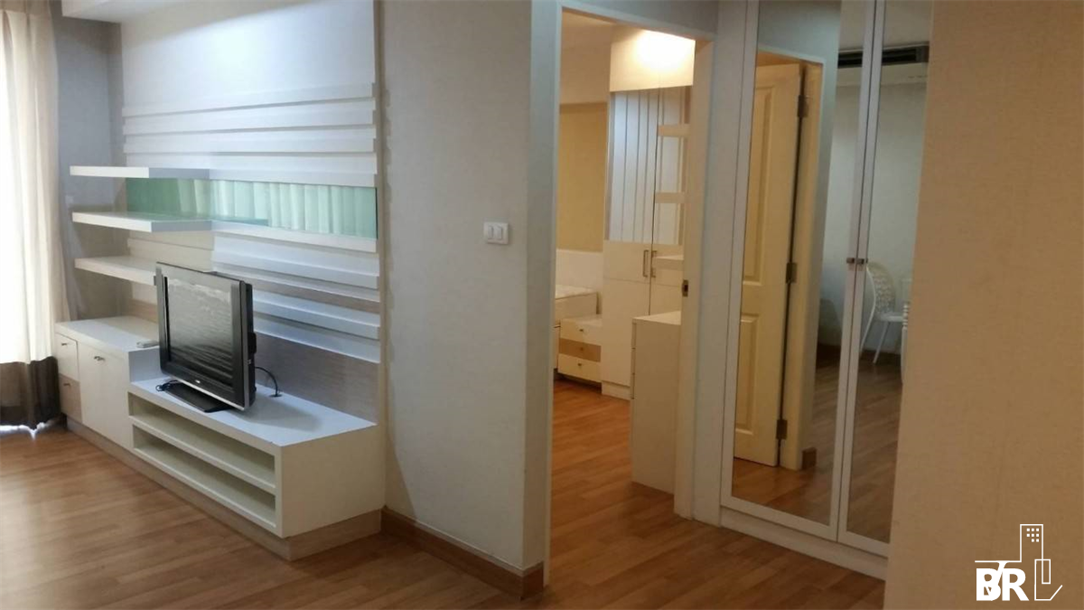 picture Fits All Lifestyles The Aree Condominium near BTS Ari - 1/10