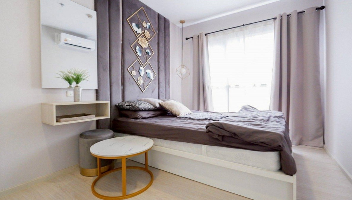 picture Corner Unit, South-Facing Balcony, Aspire Sathorn-Taksin (Timber Zone) - 5/11