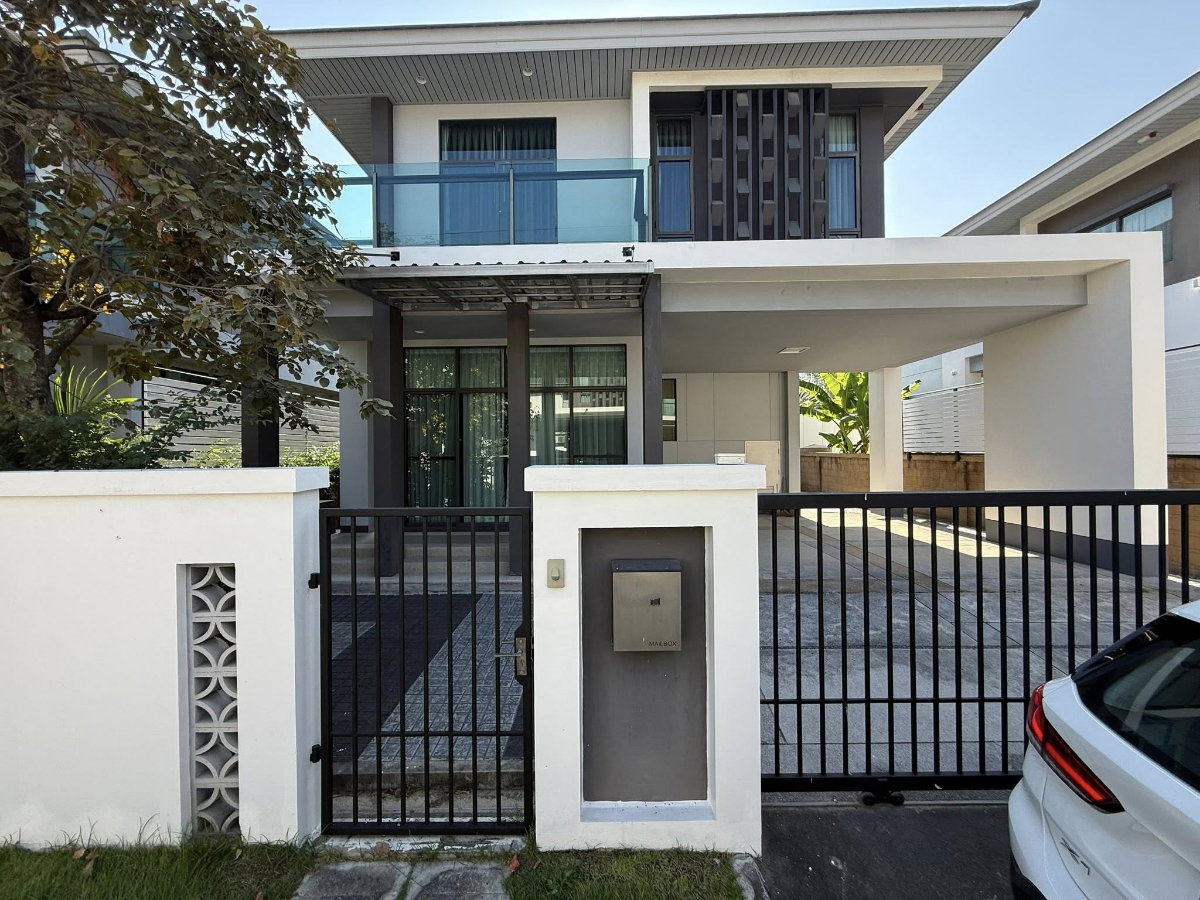 รูป ให้เช่าบ้านเดี่ยว Setthasiri Pattanakarn บ้านรีโนเวทใหม่ทั้งหลัง พร้อมเข้าอยู่ ยินดีต้อนรับสัตว์เลี้ยง - รูปที่ 1/15