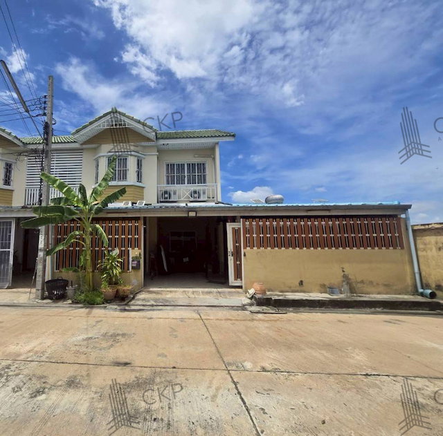 รูป ขายด่วน! บ้านพิศาล-บางกระดี่ 2 หลังมุม ทำเลแสมดำ บางขุนเทียน บ้าน 2 ชั้น ต่อเติมแล้วเต็มพื้นที่ พร้อมเฟอร์นิเจอร์และเครื่องปรับอากาศ | 93310 - รูปที่ 1/15