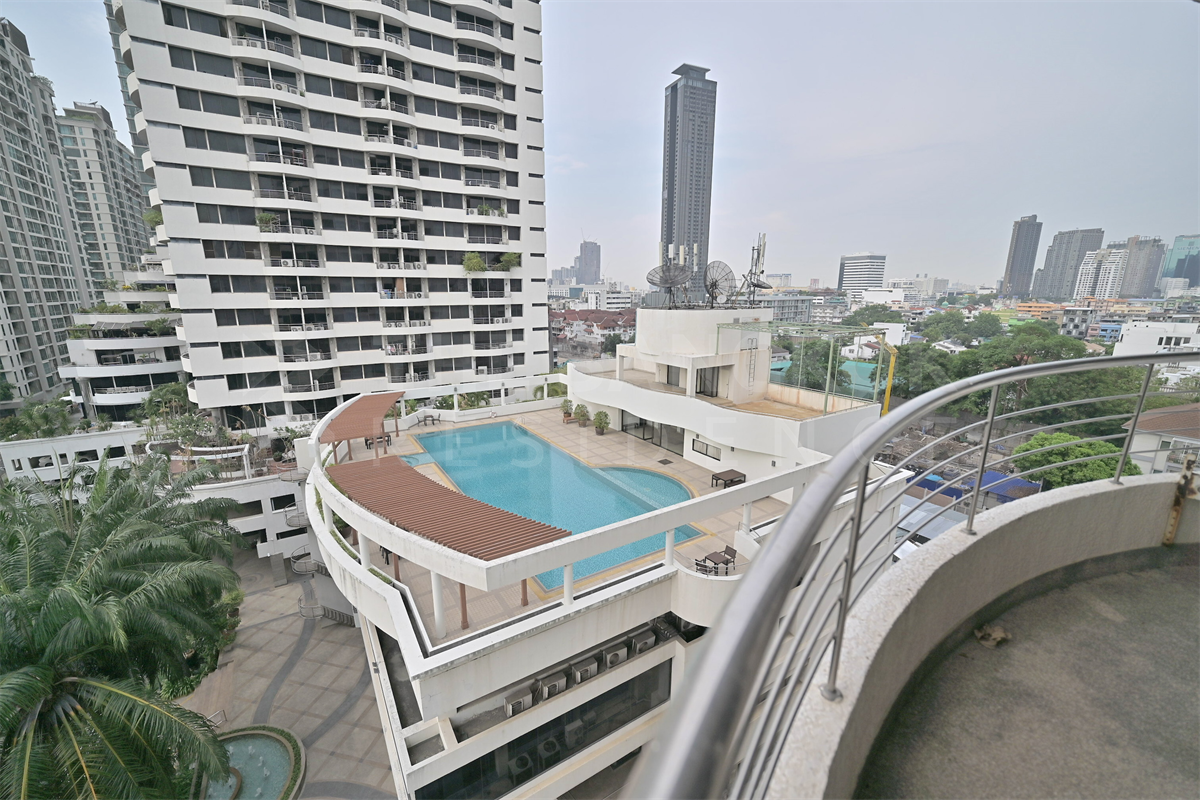 picture Supalai Place Sukhumvit 39 Big discount, full deal - 6/10