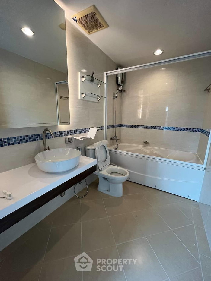 picture 2-BR Condo at Life @ Ratchada-Huaikwang near MRT Sutthisan (ID 1591132) - 7/9