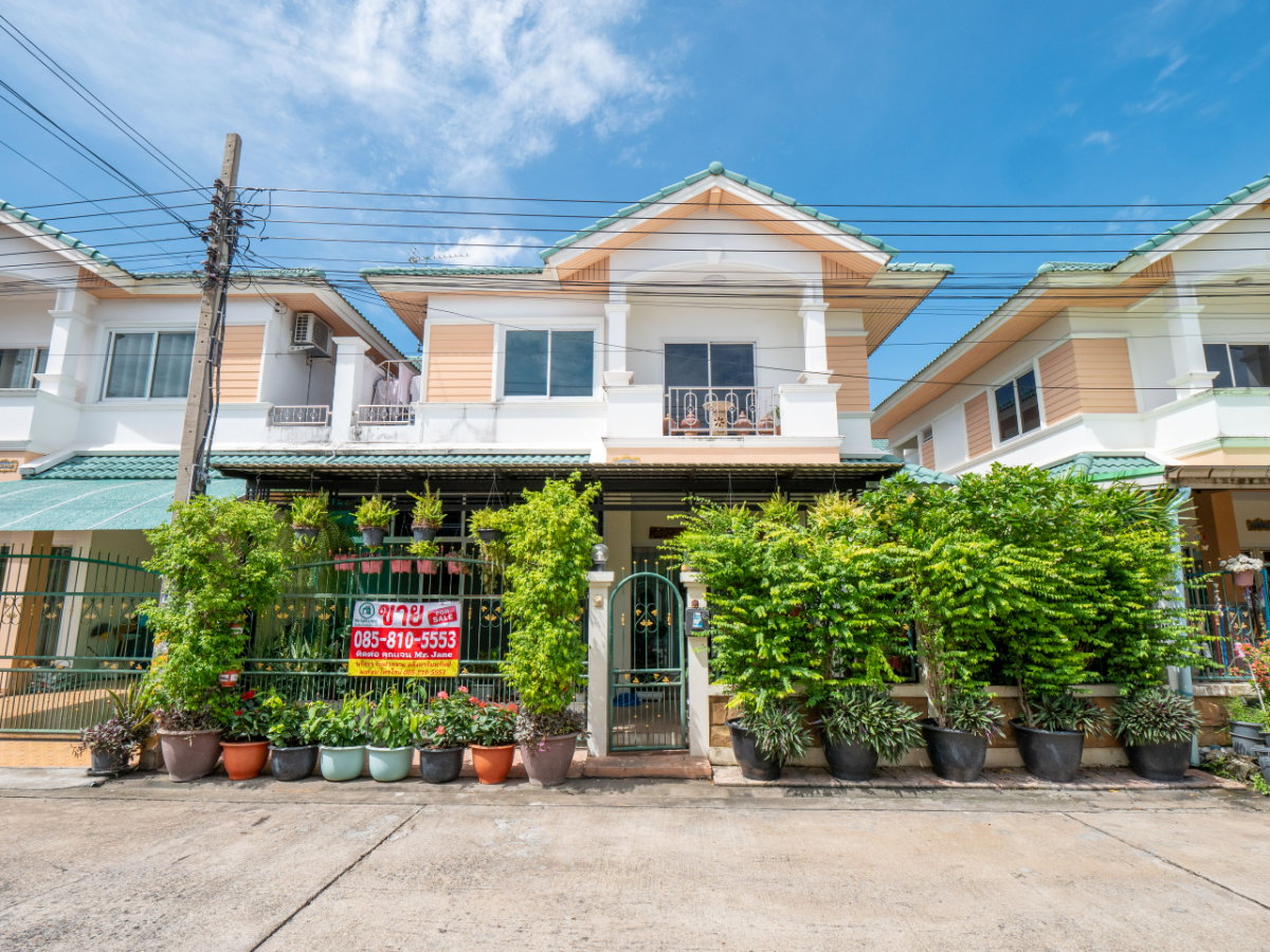 รูป ขายบ้านแฝด หมู่บ้านหงส์ประยูร 3 ราคาดีที่สุดในโครงการ บ้านสวย รายล้อมด้วยต้นไม้นานาพันธุ์ ร่มรื่นน่าอยู่มากๆ - รูปที่ 6/83