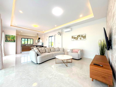 Houses for sale Bang Lamung Chonburi : Pool Villa for Sale Huay Yai East Pattaya 3 Bedroom