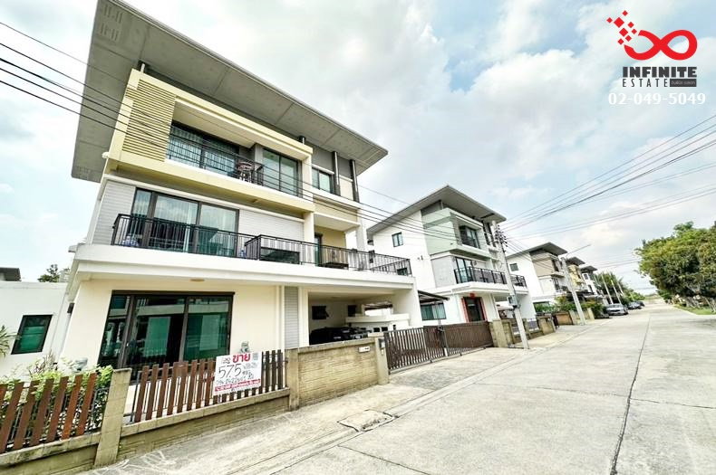 ขายบ้านเดี่ยว : ขายบ้านเดี่ยว 3 ชั้น โกลเด้น เพรสทีจ วัชรพล-สุขาภิบาล 5 ใกล้ทางด่วนฉลองรัช