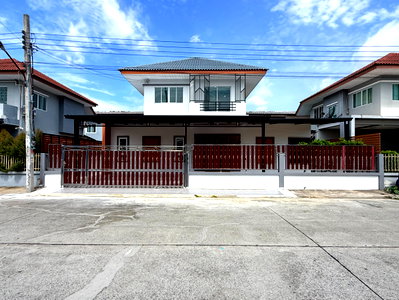 บ้านเดี่ยว ม.เทคโนโลยีมหานคร : (บ้านกำลังรีโนเวทใหม่) บ้านเดี่ยว หลังใหญ่ กว้างขวาง ม.เพ็ญศิริ4 ซ.เลียบวารี25/1 คู้ขวา หนองจอก ทำเลดี ราคาคุ้ม