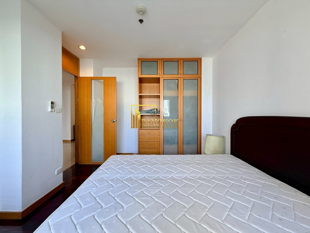รูป Delightful 3 Bedroom Apartment For Rent in Sathorn Area - BR21358AP - รูปที่ 31/50