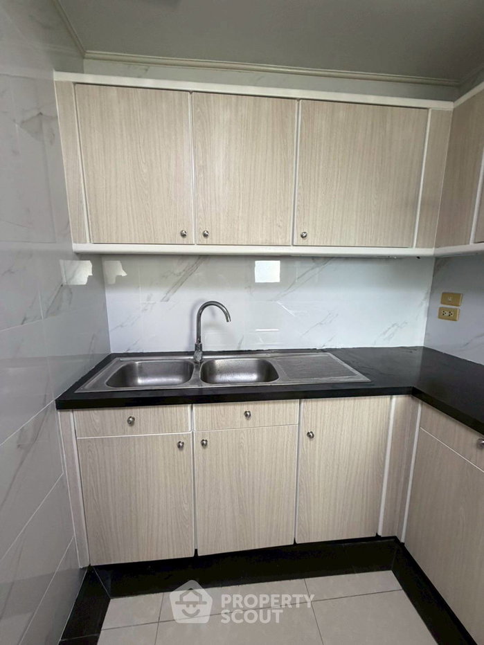 รูป คอนโด 3-ห้องนอน ที่ เพรสซิเดนท์ ปาร์ค คอนโดมิเนี่ยม ใกล้ MRT ศูนย์การประชุมแห่งชาติสิริกิติ์ (ID 2904891) - รูปที่ 12/13