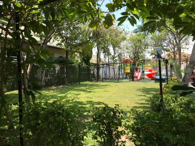 รูป HR3517ให้เช่าบ้านเดี่ยวสไตล์ยุโรป 3 ชั้น โครงการ แฟนตาเซีย วิลล่า 3 (Fantasia Villa 3) สุขุมวิท 109 ใกล้ BTS แบริ่ง และโรงเรียนนานาชาติ - รูปที่ 20/27