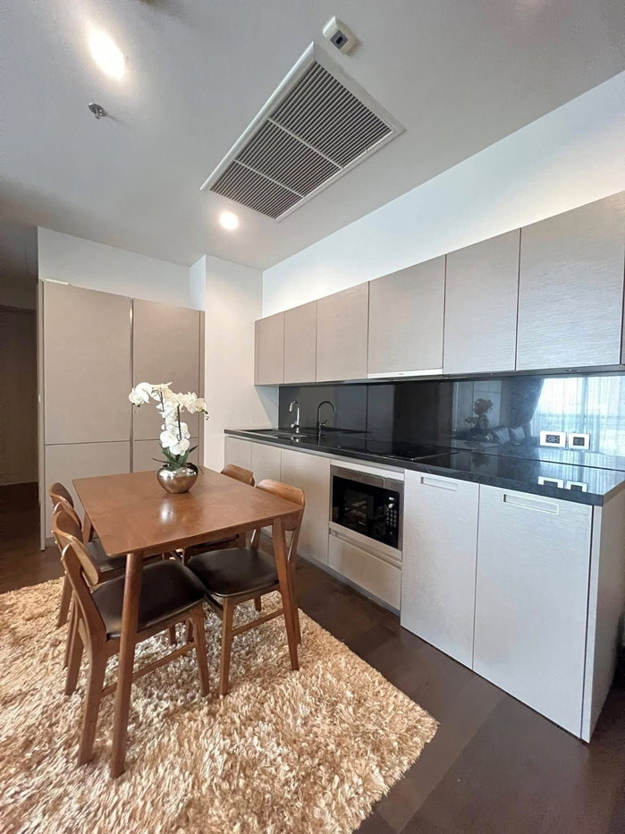 รูป Luxury Condo for Sale: The XXXIX by Sansiri Sukhumvit 39, near BTS Phrom Phong Property Code: RS6503 - รูปที่ 7/16