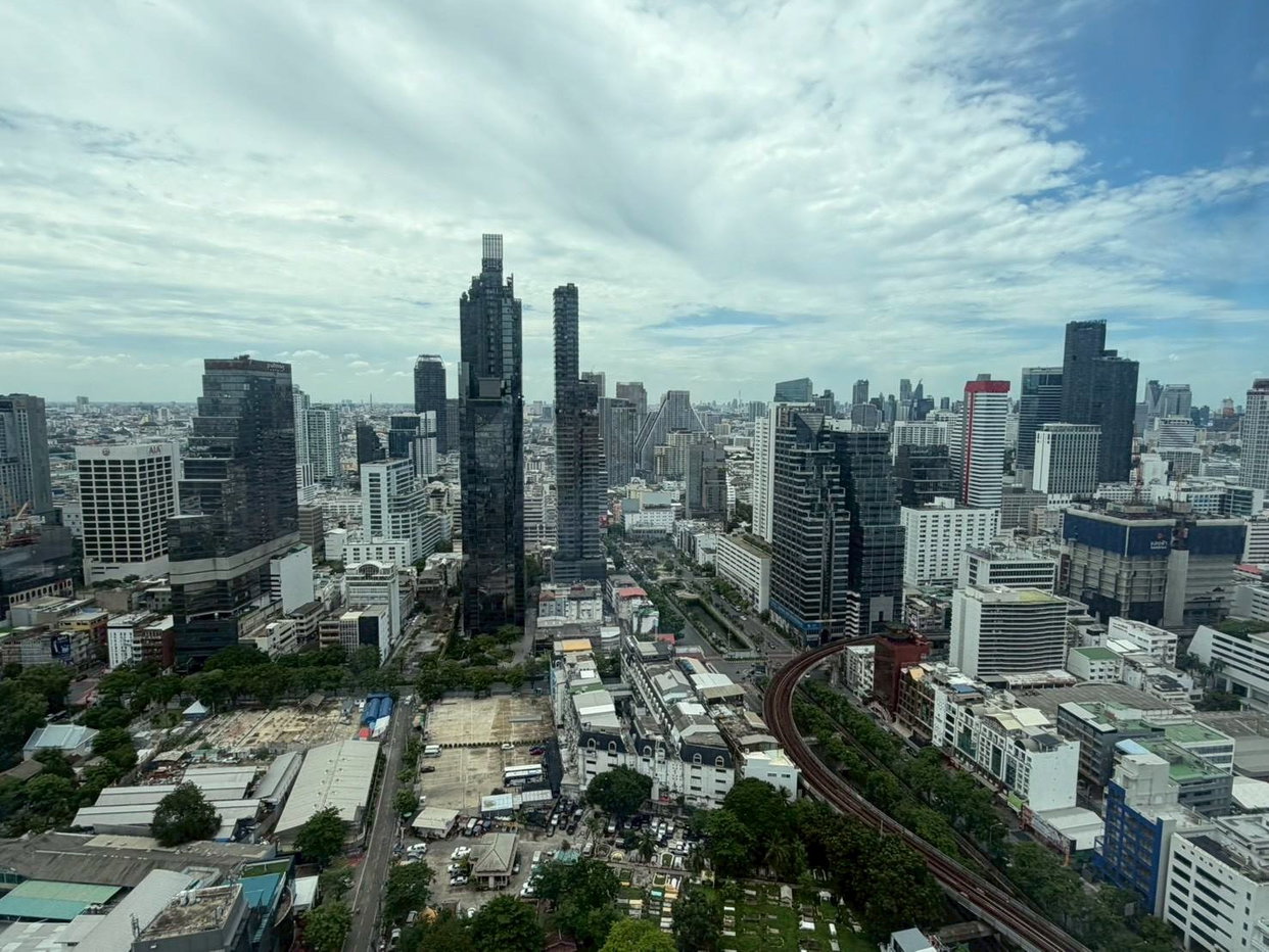 รูป LTHC15728 Pet-Friendly Ultra Luxury Condo for Rent Sathorn | The Ritz-Carlton Residences Bangkok | Near BTS Chong Nonsi | 180,000 THB  - รูปที่ 4/6