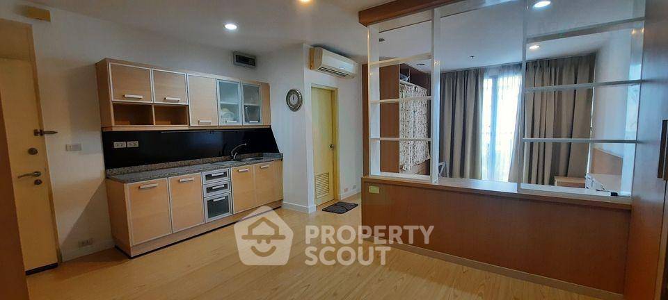 picture Studio Condo at Silom Terrace Condominium near BTS Sala Daeng (ID 2536925) - 8/8