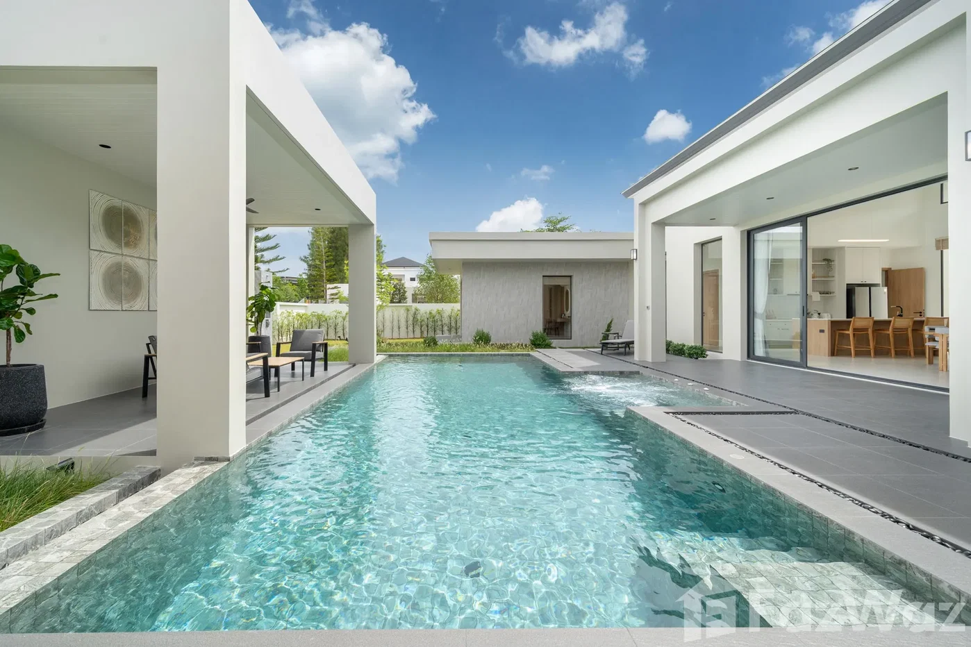 รูป Luxury 4-Bedroom Pool Villa for Rent Near Bang Tao Beach 6473670 - รูปที่ 24/24