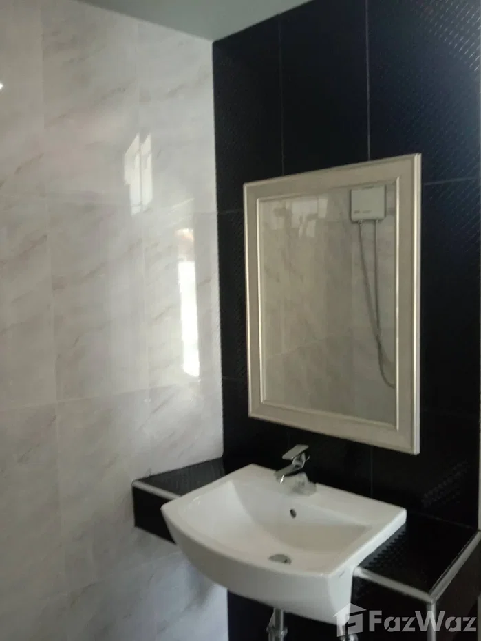picture Spacious 3-Bedroom Villa with Indoor Pool 6471222 - 8/9