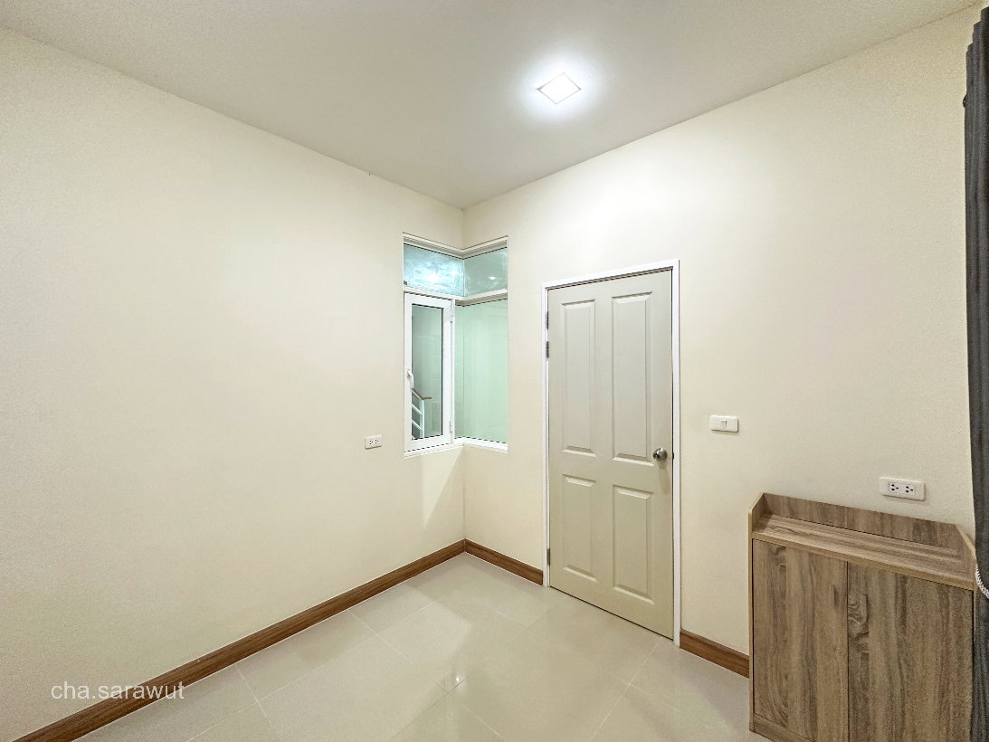 รูป 🏡 หลังมุม ใกล้สวนส่วนกลาง บรรยากาศเงียบสงบ ทาวน์โฮม 2 ชั้น หมู่บ้านโกลเด้น ทาวน์ 3 ลาดพร้าว - เกษตรนวมินทร์ ( Golden Town 3 Ladprao - Kasetnawamin ) - รูปที่ 4/20