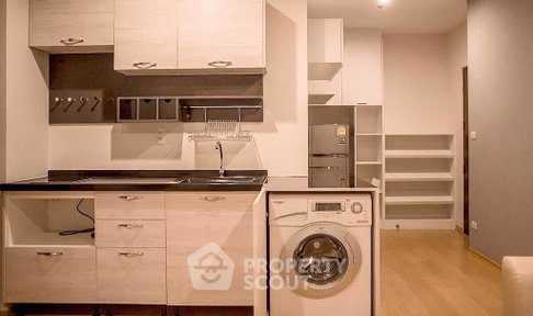 1-BR Condo at Vista Garden Condominium near BTS Phra Khanong (ID 46091)