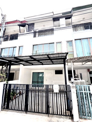 เช่าทาวน์โฮม วิทยาลัยพณิชยการบางนา : ให้เช่าบ้าน เดอะ ไพรเวท สุขุมวิท-บางจาก (The Private Sukhumvit-Bangchak)  อยู่ซ.สุขุมวิท97/1