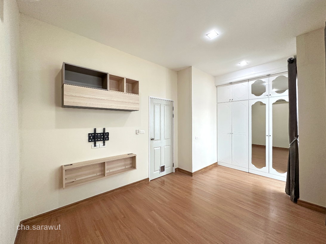 รูป 🏡 หลังมุม ใกล้สวนส่วนกลาง บรรยากาศเงียบสงบ ทาวน์โฮม 2 ชั้น หมู่บ้านโกลเด้น ทาวน์ 3 ลาดพร้าว - เกษตรนวมินทร์ ( Golden Town 3 Ladprao - Kasetnawamin ) - รูปที่ 8/20