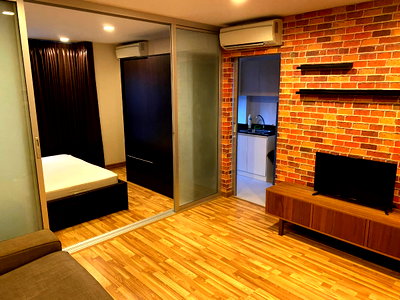 Condos for rent : The Green Condo 3 | 1-Bedroom Near BTS Punnawithi | Only THB 10,000/Month