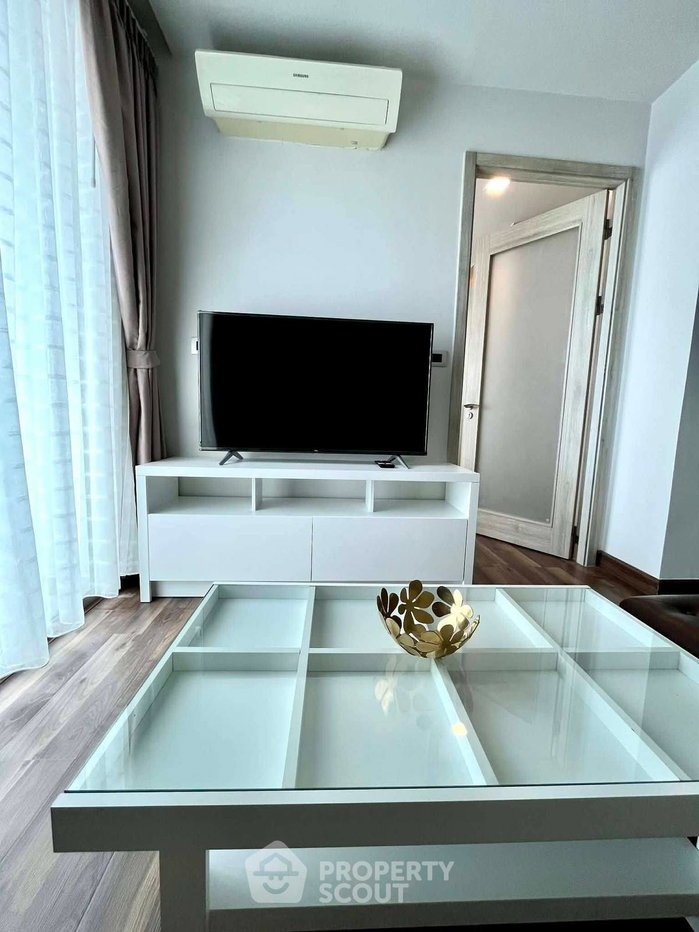 picture 1-BR Condo at The Peak Towers close to Phratamnak (ID 3003110) - 4/9
