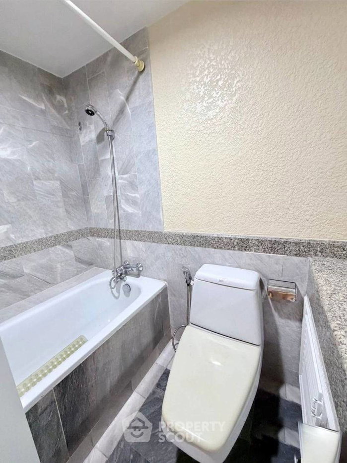 picture 2-BR Condo at Las Colinas near BTS Asok (ID 2729003) - 11/11