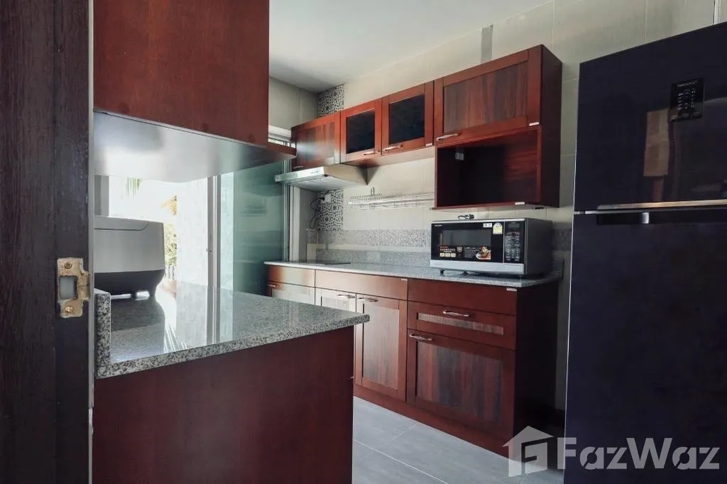 picture Spacious 3-Bedroom Villa with Indoor Pool 6471222 - 3/9