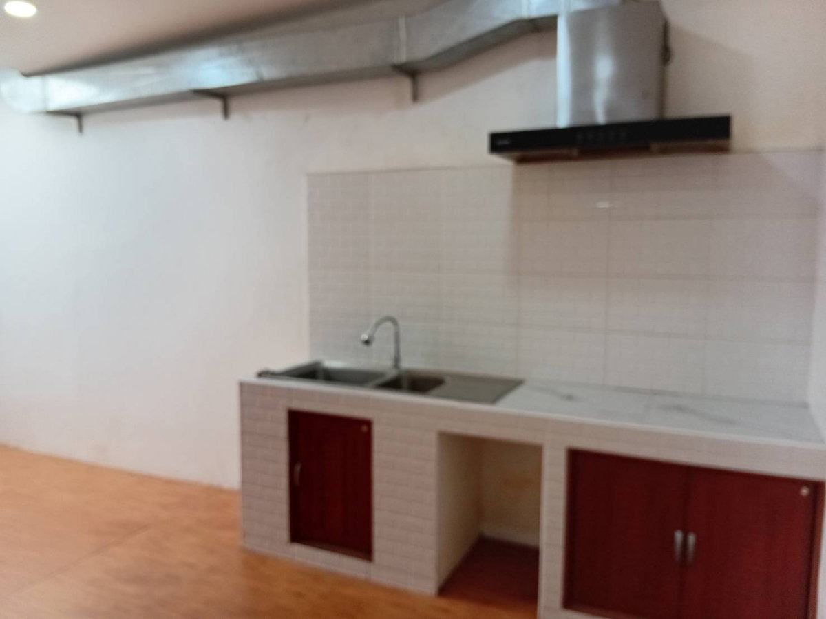 picture Commercial building for rent in Loi Kroh area, Chiang Mai. - 13/13