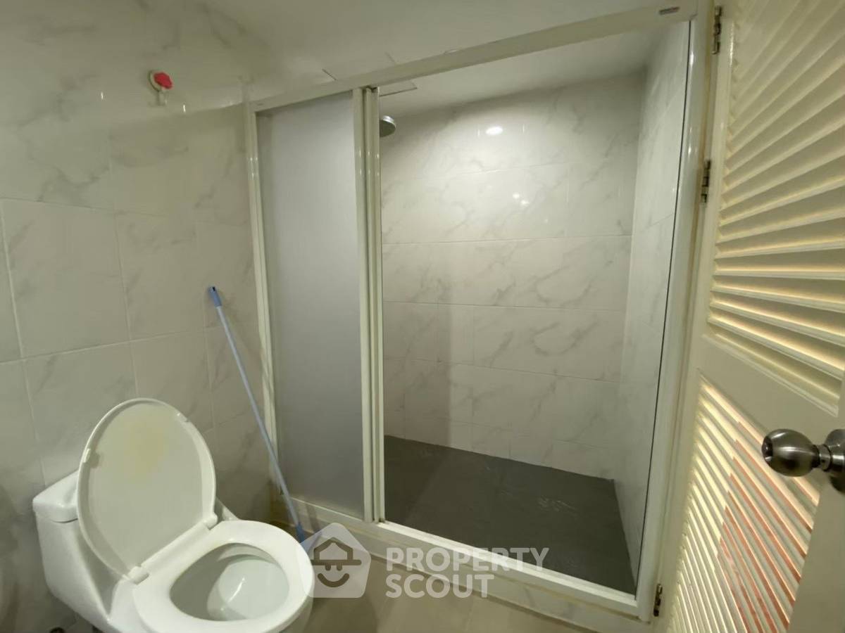 รูป คอนโด 1-ห้องนอน ที่ เดอะ เนเชอรัล เพลส สวีท คอนโดมิเนียม ใกล้ MRT ลุมพินี (ID 673457) - รูปที่ 8/9