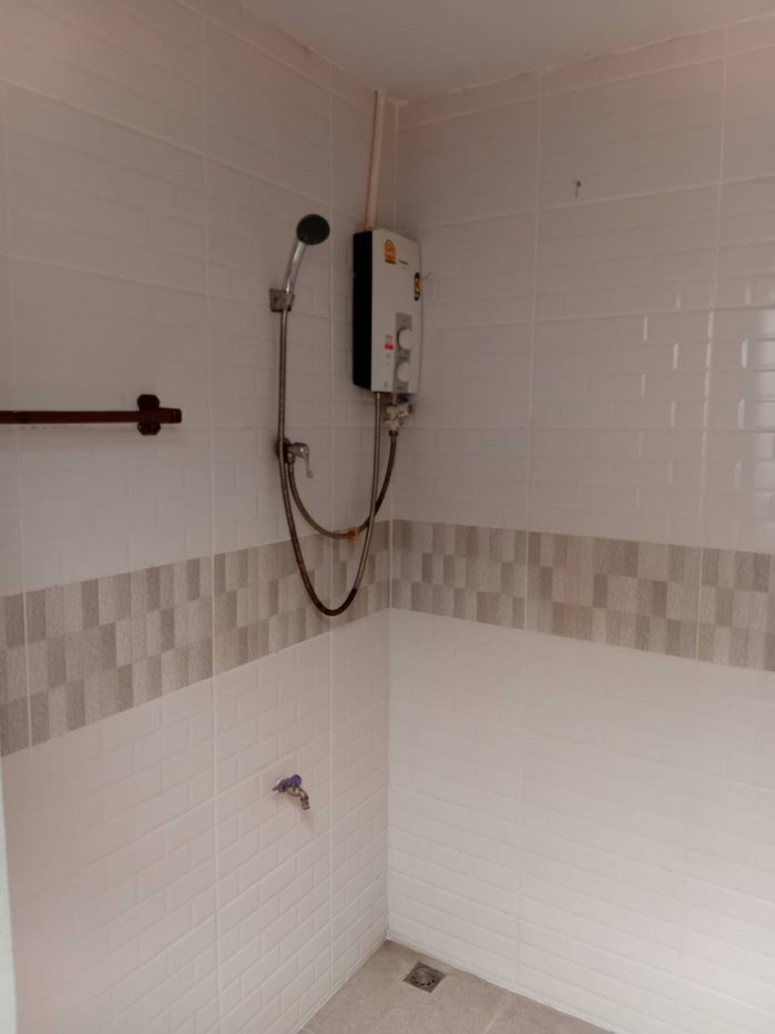 picture Commercial building for rent in Loi Kroh area, Chiang Mai. - 12/13