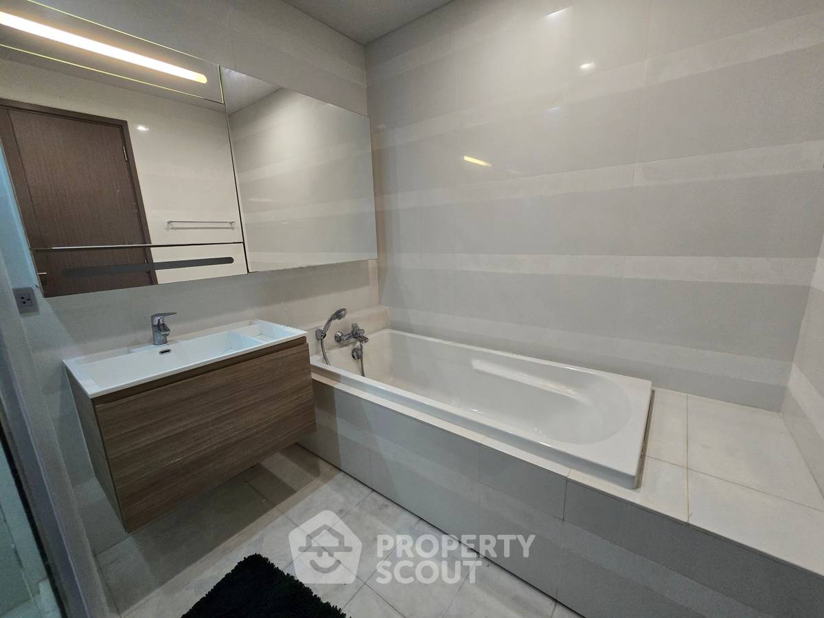 picture High-Floor 1-BR 52 Sqm At Keyne By Sansiri, 100m To BTS Thong Lor (ID 2735924) - 17/18