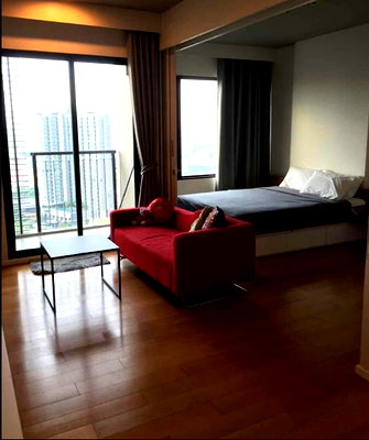 คอนโดให้เช่า : 🏙️✨ FOR RENT: Blocs 77 — HIGH-FLOOR MODERN CITY LIVING!  💰 Rental Price: 16,000 THB/month!!  