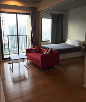 🏙️✨ FOR RENT: Blocs 77 — HIGH-FLOOR MODERN CITY LIVING! 💰 Rental Price: 16,000 THB/month!!