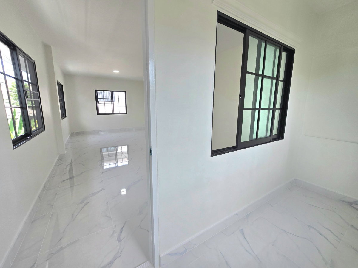 รูป บ้านเดี่ยวหลังใหญ่ ทำเลดีเยี่ยม ถนนเมน ตกแต่งรีโนเวทใหม่ทั้งหมด หมู่บ้านศุชญา ธัญบุรี คลอง 4 ถนนรังสิต-นครนายก บึงยี่โถ ปทุมธานี - รูปที่ 29/32