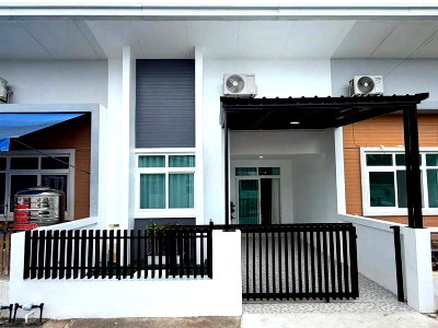 Townhouses for sale Chonburi : Townhome for sale in The Grand Village, Soi Noen Plub Wan, Pattaya, Chonburi.
