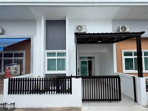 Townhome for sale in The Grand Village, Soi Noen Plub Wan, Pattaya, Chonburi.