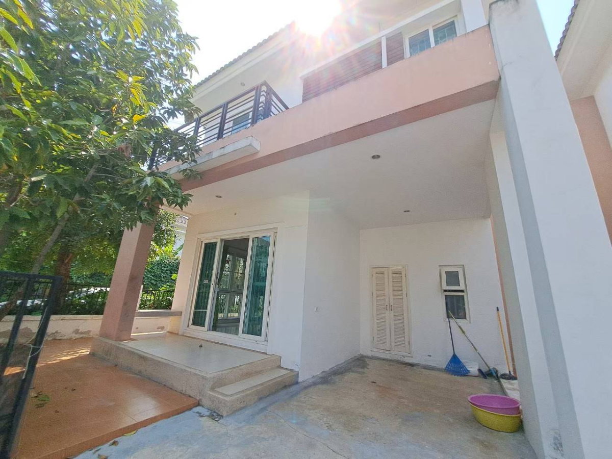 รูป บ้านแฝดสไตล์บ้านเดี่ยว ราคาสุดคุ้ม - รูปที่ 1/10