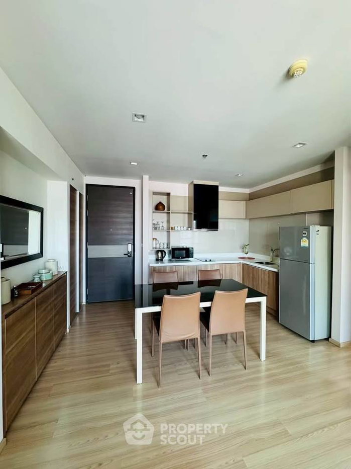 รูป คอนโด 2-ห้องนอน ที่ ริธึ่ม สาทร ใกล้ BTS สะพานตากสิน (ID 2999898) - รูปที่ 4/9