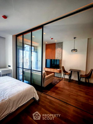 Condos for rent : 1-BR Condo At Muniq Sukhumvit 23, MRT Sukhumvit 100m, High-Floor (ID 2767704)