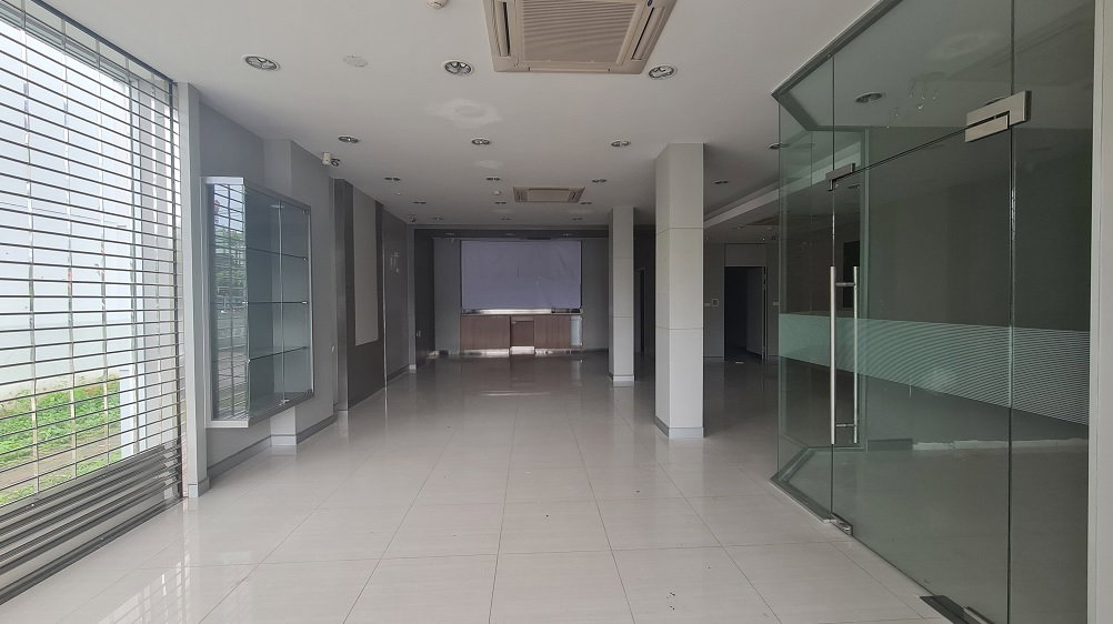 รูป อาคารสำนักงาน 3 ชั้น ติดถนน ตรัง-ย่านตาขาว (ทล.404) อำเภอ ย่านตาขาว จังหวัด ตรัง รหัสแฟ้ม : 66-00172 หรือ 30685-0001 ติดต่อคุณวันวิสา - รูปที่ 2/11