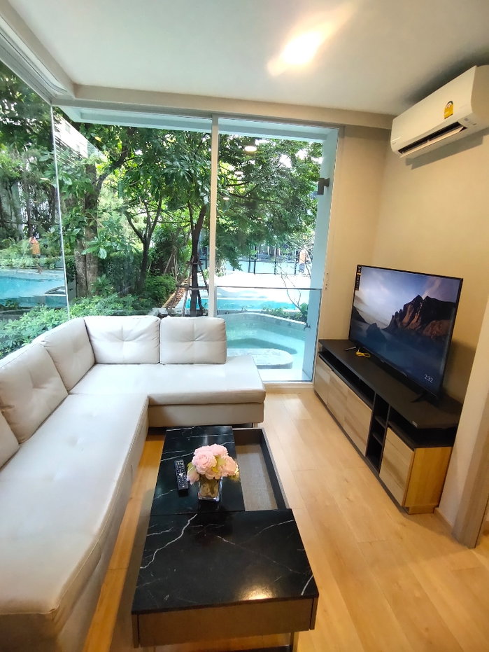 รูป ให้เช่าคอนโดติดสระ Pool Access ทองหล่อขนาดใหญ่พร้อมเฟอร์นิเจอร์ - รูปที่ 10/56