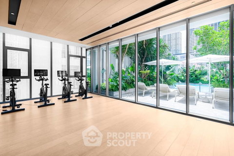 Pet-Friendly 2-BR Condo in SCOPE Langsuan, 200m to BTS Chit Lom (ID 3004856)