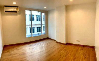 ขายคอนโด : ขายK-HALL Condo  ชั้น  2  พร้อมเข้าอยู่  ทำเลดี  ใกล้มหาวิทยาลัยนเรศวร